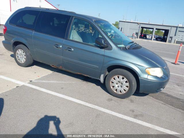  Salvage Chrysler Town & Country