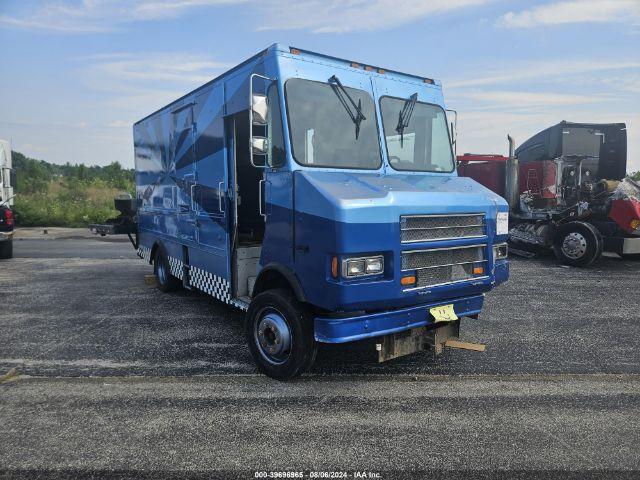  Salvage Freightliner Chassis