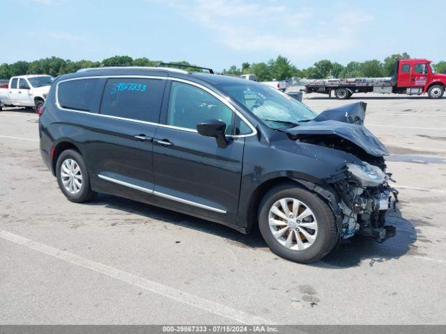  Salvage Chrysler Pacifica