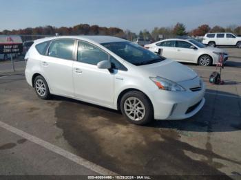  Salvage Toyota Prius v