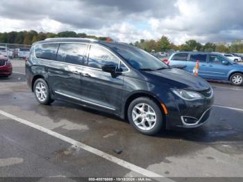  Salvage Chrysler Pacifica