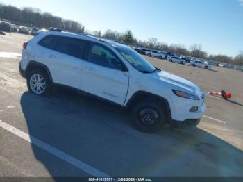  Salvage Jeep Cherokee