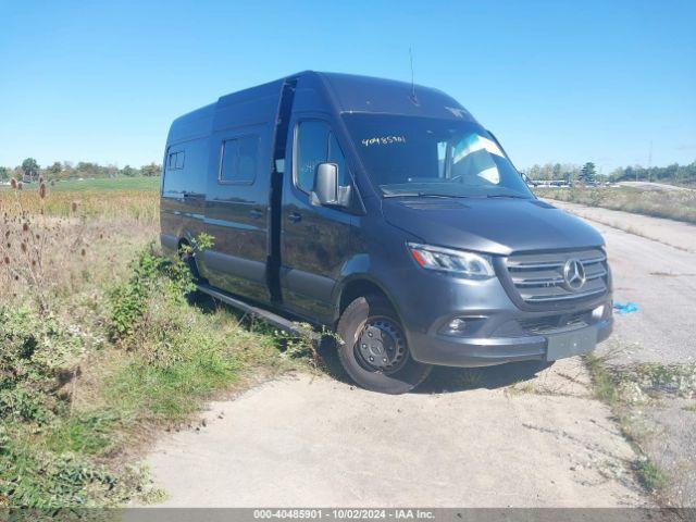  Salvage Winnebago Sprinter 3500xd