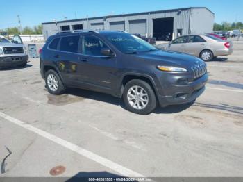  Salvage Jeep Cherokee