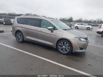  Salvage Chrysler Pacifica