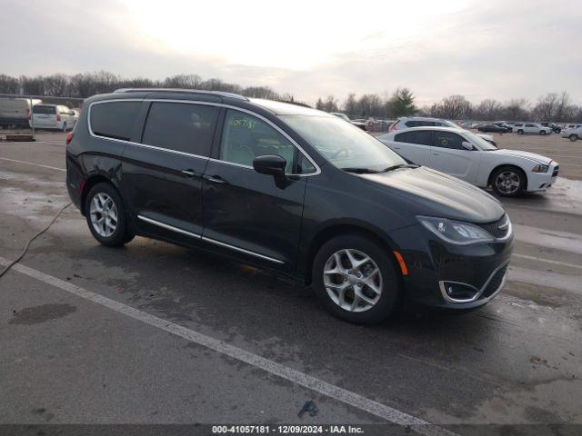  Salvage Chrysler Pacifica