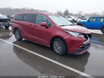  Salvage Toyota Sienna