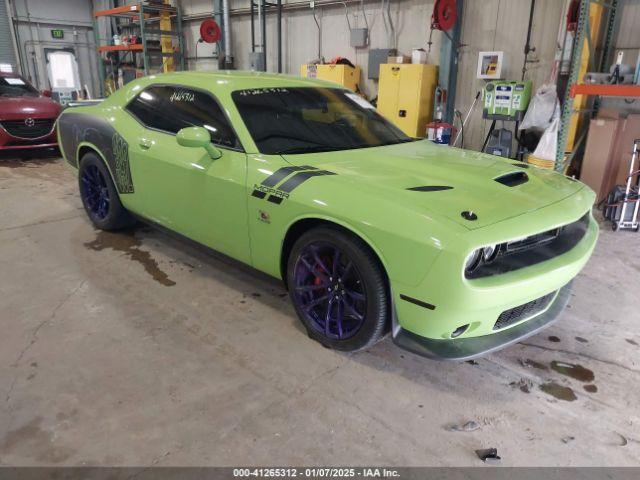  Salvage Dodge Challenger