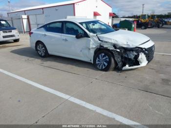  Salvage Nissan Altima