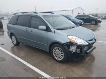  Salvage Toyota Sienna