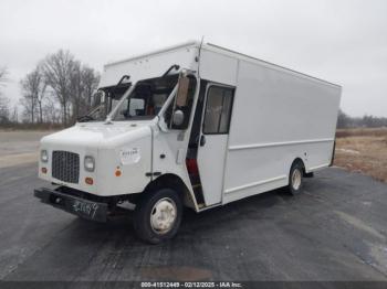  Salvage Freightliner Mt45g