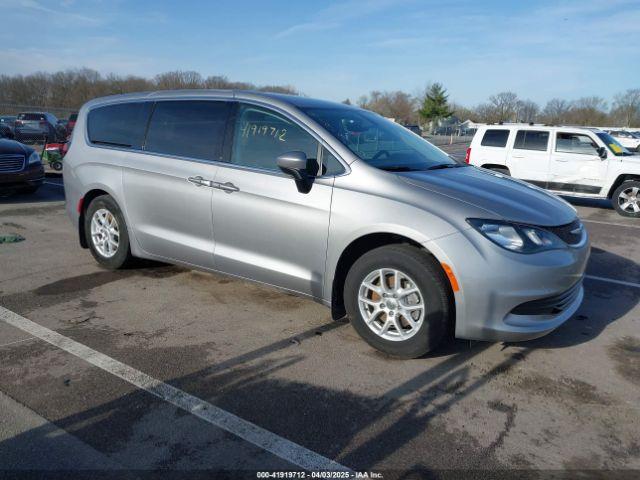  Salvage Chrysler Pacifica