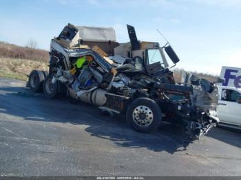  Salvage Volvo Vn