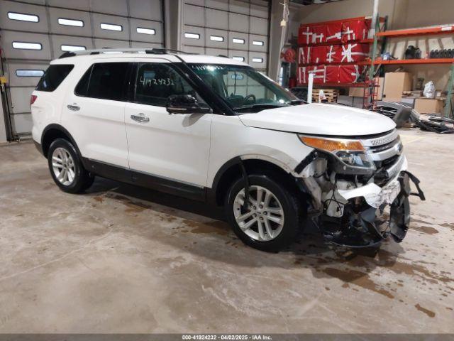  Salvage Ford Explorer