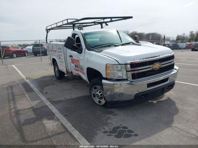  Salvage Chevrolet Silverado 2500