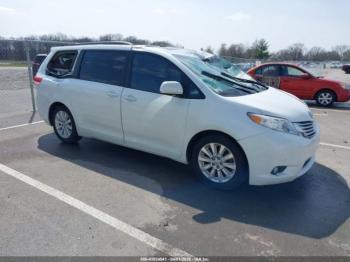  Salvage Toyota Sienna