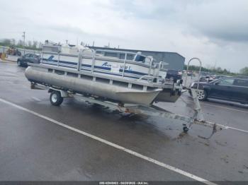  Salvage Alpina 18 Ft Pontoon