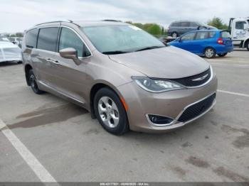  Salvage Chrysler Pacifica