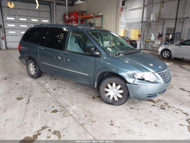  Salvage Chrysler Town & Country