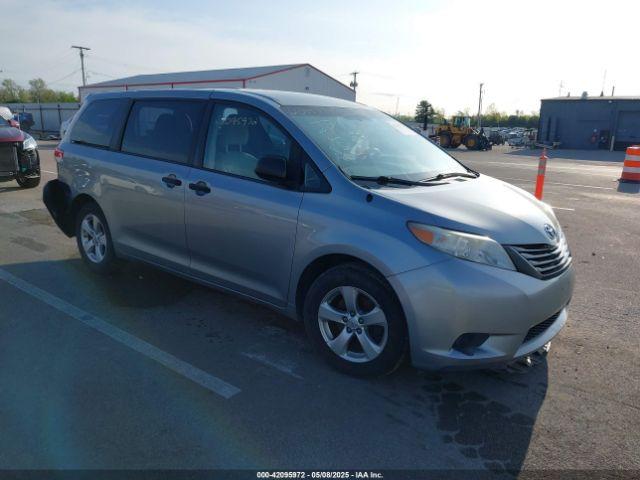  Salvage Toyota Sienna