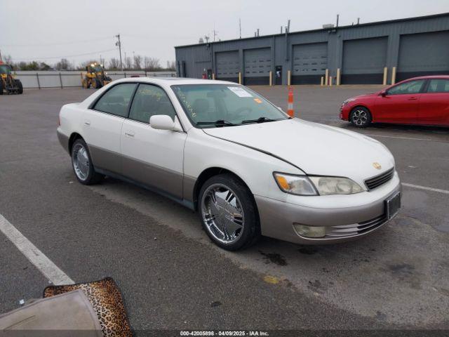  Salvage Lexus Es