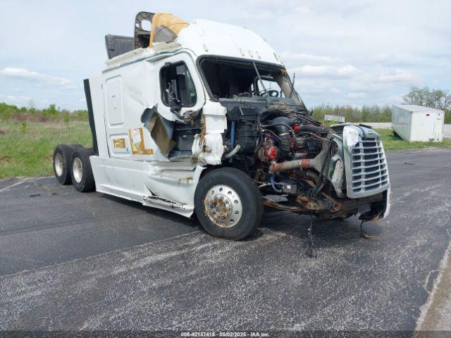  Salvage Freightliner Cascadia 125