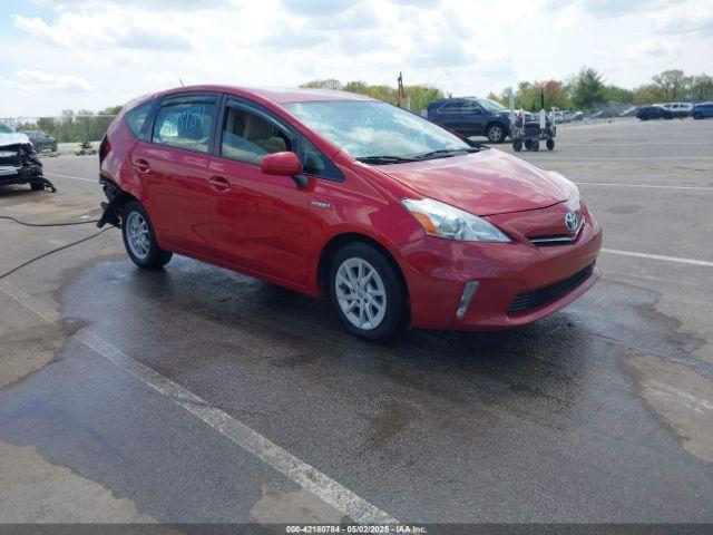  Salvage Toyota Prius v