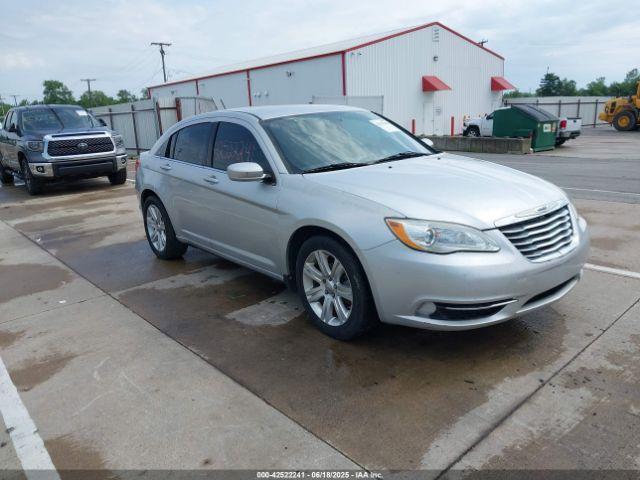  Salvage Chrysler 200