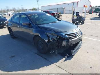  Salvage Nissan Altima