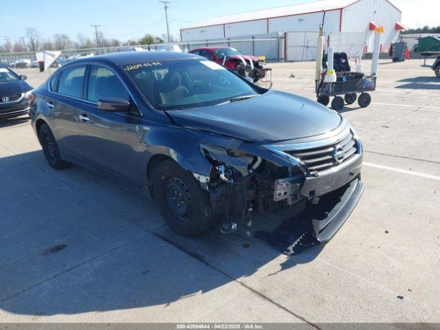  Salvage Nissan Altima