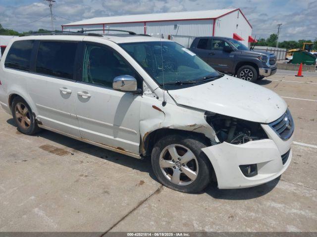  Salvage Volkswagen Routan