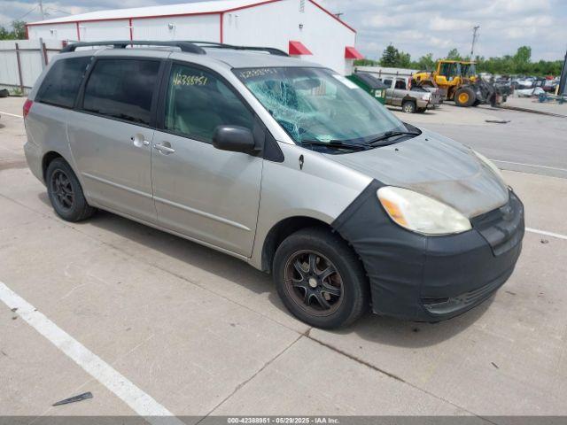  Salvage Toyota Sienna