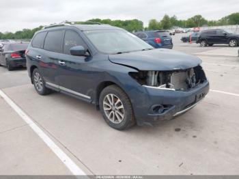  Salvage Nissan Pathfinder