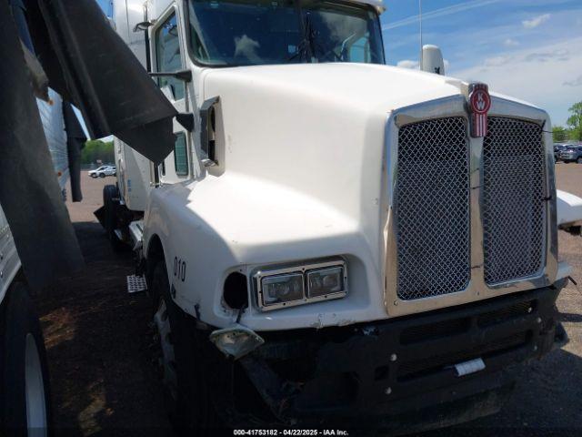 Salvage Kenworth T600