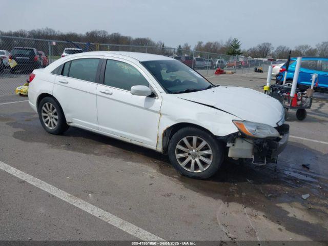  Salvage Chrysler 200
