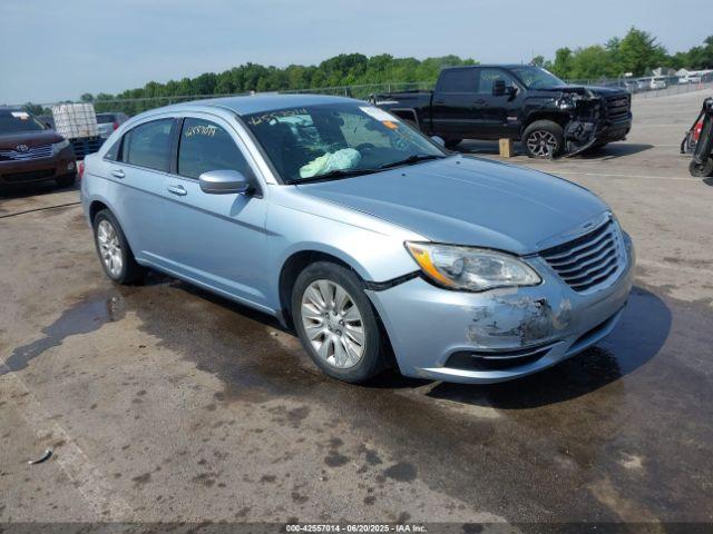  Salvage Chrysler 200