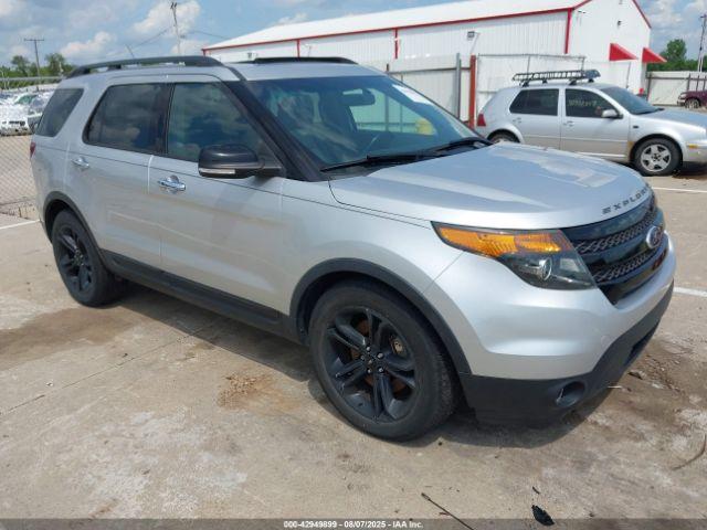  Salvage Ford Explorer