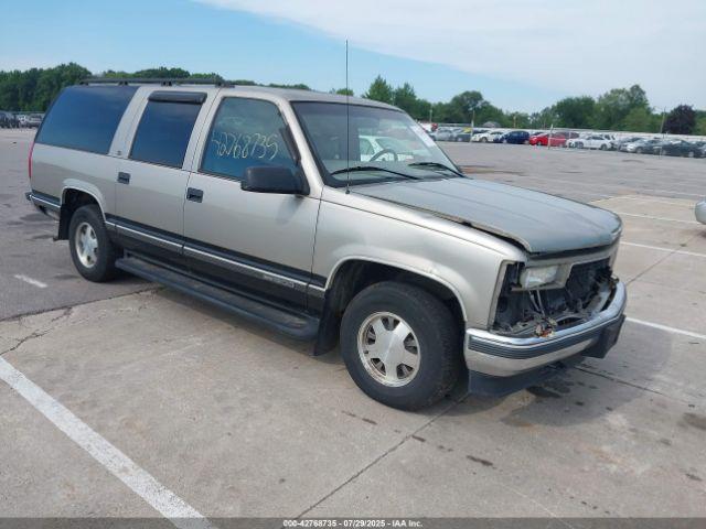  Salvage GMC Suburban 1500