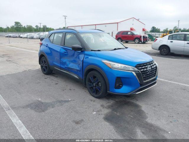  Salvage Nissan Kicks