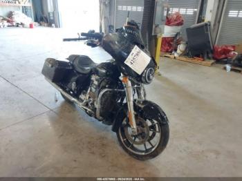  Salvage Harley-Davidson Flhx