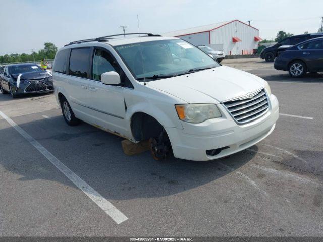  Salvage Chrysler Town & Country