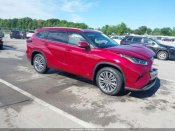  Salvage Toyota Highlander