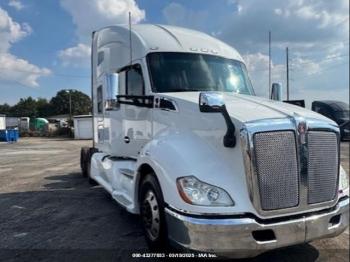  Salvage Kenworth T680