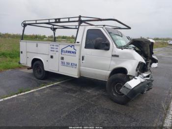  Salvage Ford E-350