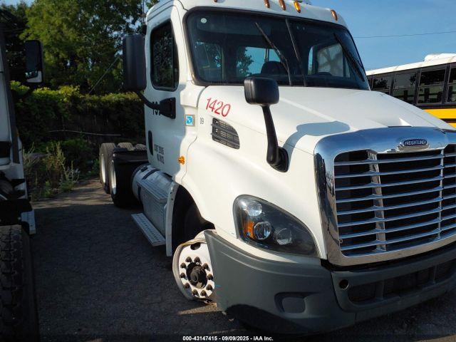  Salvage Freightliner Cascadia 113
