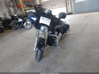  Salvage Harley-Davidson Flhx