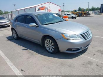  Salvage Chrysler 200