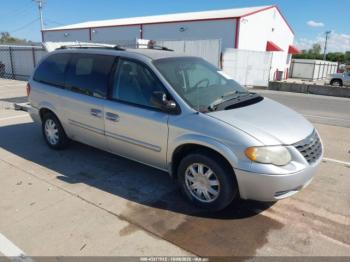  Salvage Chrysler Town & Country