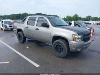  Salvage Chevrolet Avalanche 1500