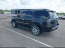GMC Yukon Denali Image 12